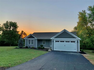 208 Sugar Maple Cir, Farmington, MO 63640 - photo 2