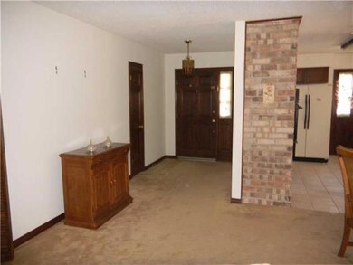 Foyer. LARGE FOYER ENTRY INTO OPEN AIRY LIVING/DIN