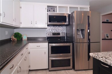 60 Greylock Rd, Bristol, RI 02809 - photo 4