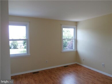 8 Green Meadow Dr, Langhorne, PA 19047 - photo 6