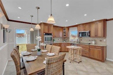 781 Union Dr, Uniondale, NY 11553 - photo 7