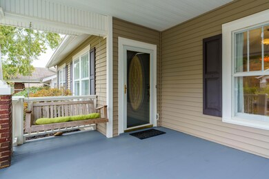 05 - 1210 Russell - Front