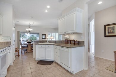 Kitchen Looking to Dinning