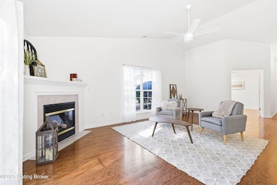 9233 Hawthorne Pointe Dr unit 9233, Louisville, KY 40272 - photo 7