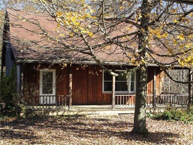 2ND HOUSE HAS 2BR AND 2 FULL BATHS.FULL KITCHEN. L