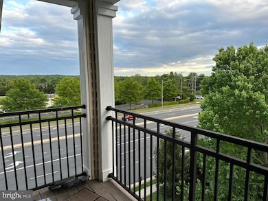 12925 Centre Park Cir unit 407, Herndon, VA 20171 - photo 2