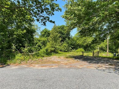 20 Old Hopkinton Cemetary Rd Rd, Hopkinton, RI 02804 - photo 2