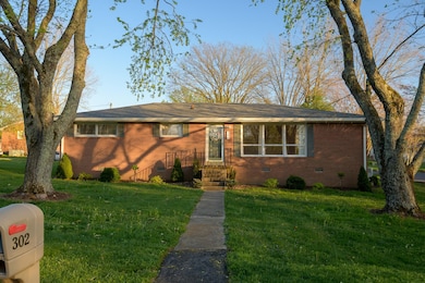 302 Fairlane Dr, Shelbyville, TN 37160 - photo 2