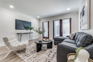 10211 Regal Oaks Dr unit 120, Dallas, TX 75230 - photo 6