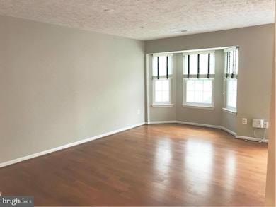 8834 Goose Landing Cir, Columbia, MD 21045 - photo 4