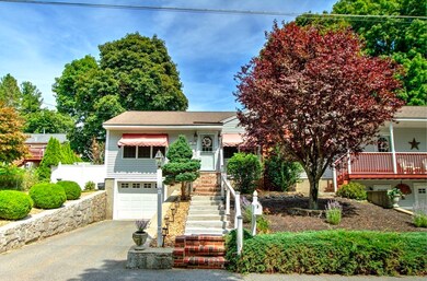 33 Munroe St, Lowell, MA 01850 - photo 2