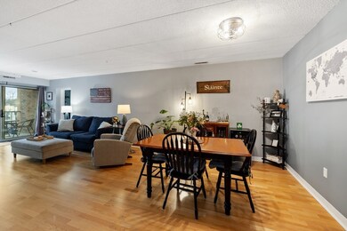 10 Foster St unit 306, Wakefield, MA 01880 - photo 4