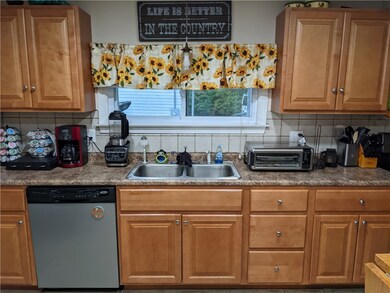 13 Howard St, Smithfield, RI 02917 - photo 5