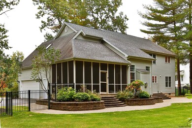 107 Fieldstone Dr, Gansevoort, NY 12831 - photo 3