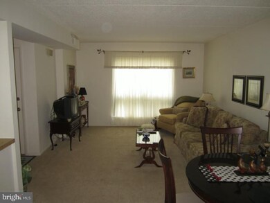 300 Saybrook Ln unit A, Wallingford, PA 19086 - photo 5