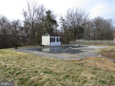 202 Franklin Ct, Mullica Hill, NJ 08062 - photo 3