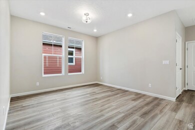 6168 Franciscotti Dr unit 605, South Jordan, UT 84009 - photo 2