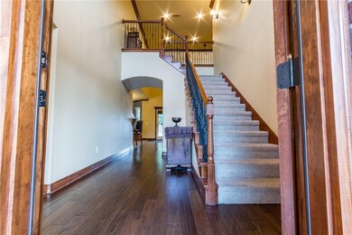 Incredible entry!  Amazing hardwoods and beautiful