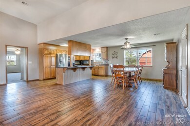 53364 S 660 Rd, Colcord, OK 74338 - photo 7