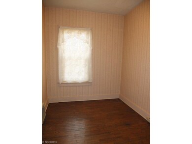 2968 Maple Ave NE, Canton, OH 44714 - photo 6