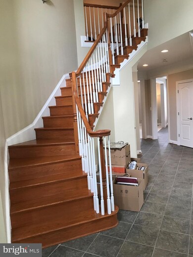 22127 Whisperhill Ct, Broadlands, VA 20148 - photo 2