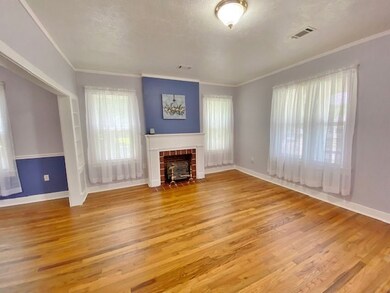 527 W New York Ave, McComb, MS 39648 - photo 5