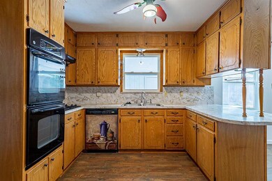 1903 Leslie St, Denton, TX 76205 - photo 2