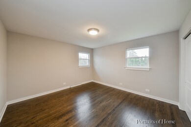 216 Sycamore Dr, Naperville, IL 60540 - photo 2