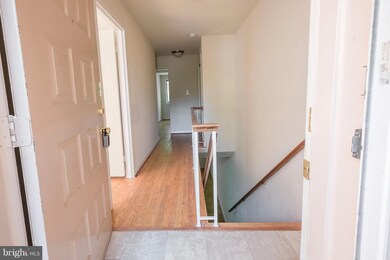 3719 B Madison Ln, Falls Church, VA 22046 - photo 5