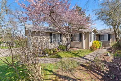 109 Freedom Cir, Grants Pass, OR 97527 - photo 2