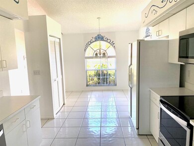 KITCHEN BREAKFAST AREA