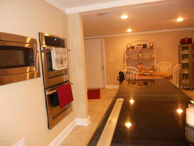 7 Farrell Dr, Middletown, NJ 07748 - photo 3