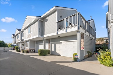 221 Violet Ave, Monrovia, CA 91016 - photo 2