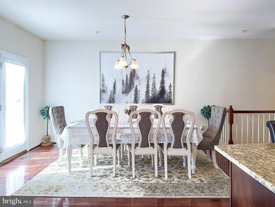 901 Magnolia Blossom Ct, Sykesville, MD 21784 - photo 5