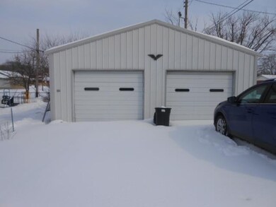 201 S Elm St, Odon, IN 47562 - photo 5