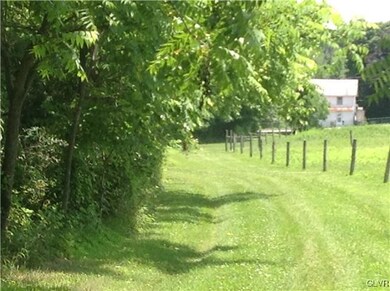 2726 E Beersville Rd, Bath, PA 18014 - photo 6