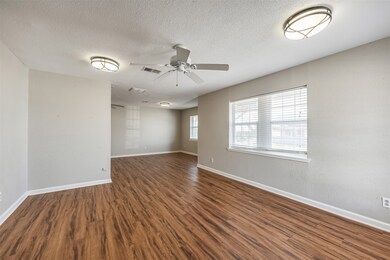 9117 Harvest Acres Dr unit A, Manvel, TX 77578 - photo 3
