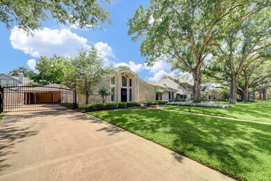 10111 Olympia Dr, Houston, TX 77042 - photo 2