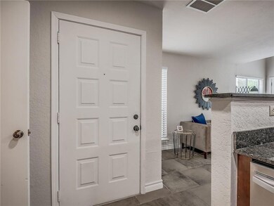 11530 N May Ave unit D202, Oklahoma City, OK 73120 - photo 6