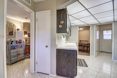 10460 W Palmeras Dr unit 39, Sun City, AZ 85373 - photo 2