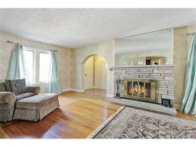 293 S Algonquin Ave, Columbus, OH 43204 - photo 6