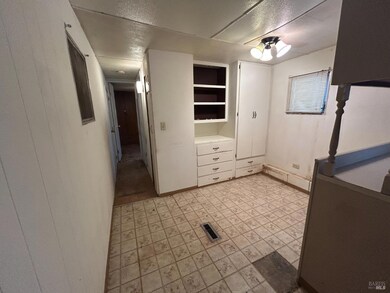 1427 W Texas St unit B 07, Fairfield, CA 94533 - photo 2