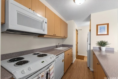 Discovery Bay Center unit 1817, Honolulu, HI 96815 - photo 5