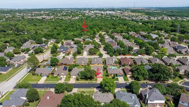 344 Parkview Dr, Hurst, TX 76053 - photo 3