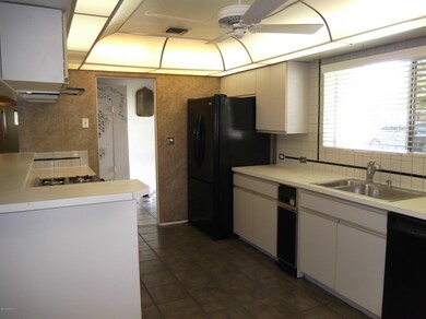 1617 W Weldon kitchen