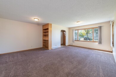 825_827_N 14th-46-Edit