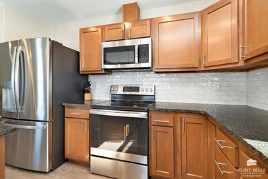 4368 Glen View Dr, Manhattan, KS 66502 - photo 5