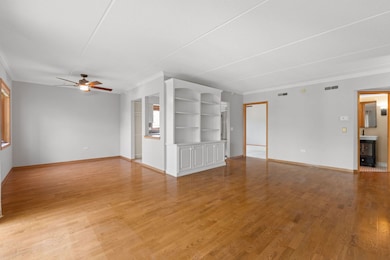 Waterford Place Condo unit 304, Wheaton, IL 60187 - photo 4