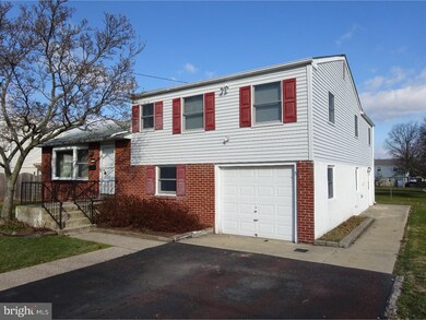 1151 Pinegrove Ave, Lansdale, PA 19446 - photo 3