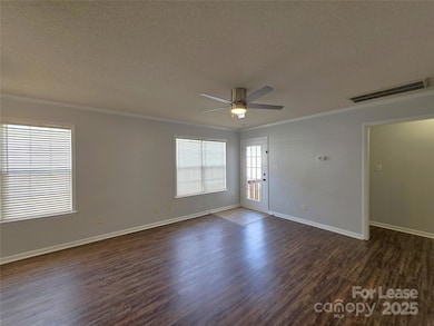 5940 Crape Myrtle Ln, Charlotte, NC 28216 - photo 3